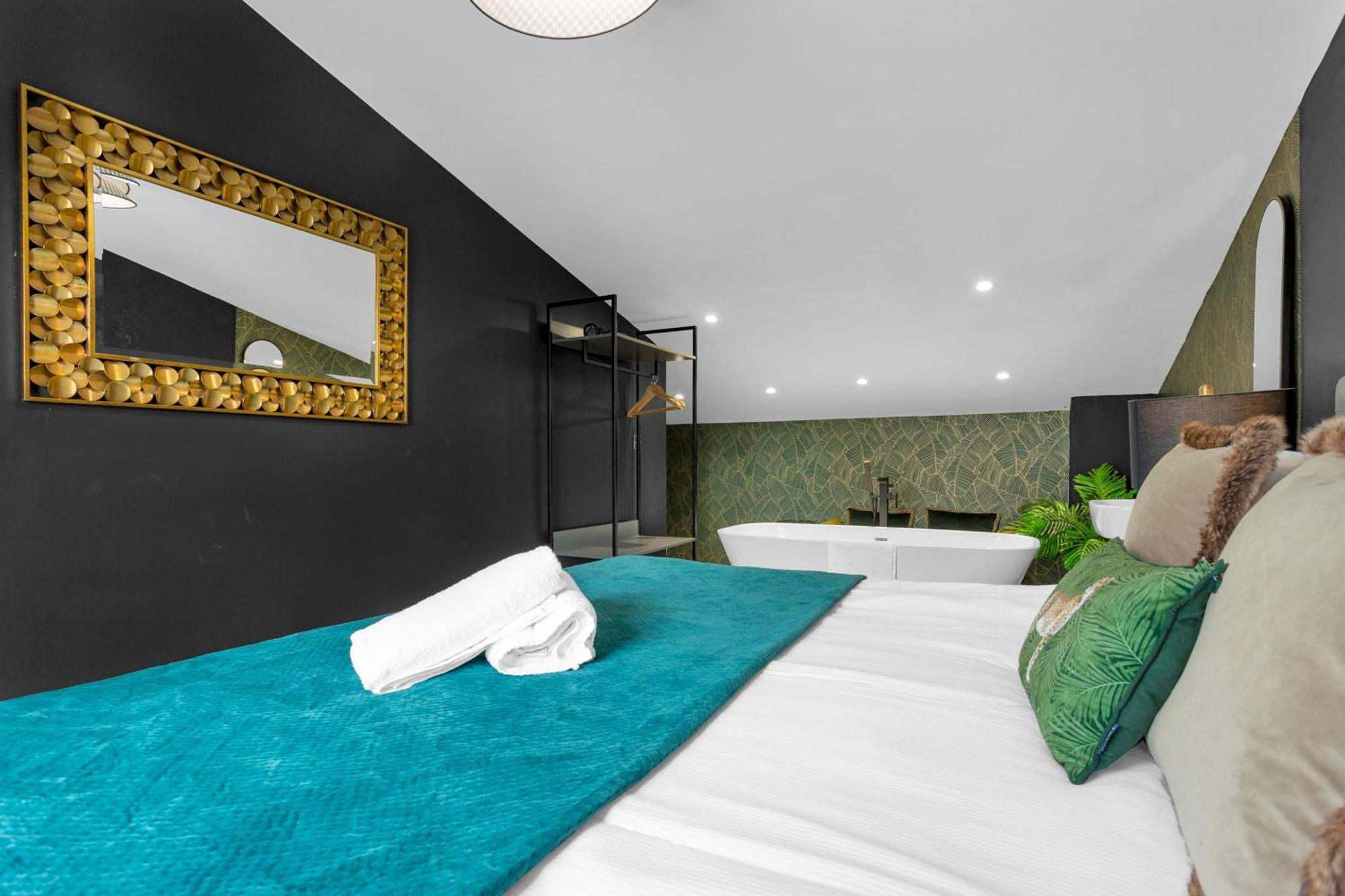 Free Parking Luxury Safari House Casa vacanze Manchester